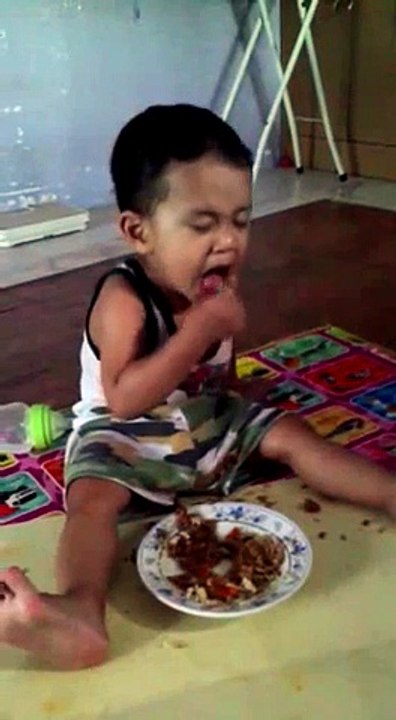 Indian funny sleeping & eating baby dance (2015)