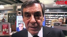A Rennes pour la dédicace de son livre Faire, François Fillon tacle Claude Bartolone