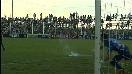 Foot - Bolivie : Un match arrêté à cause d'un projectile