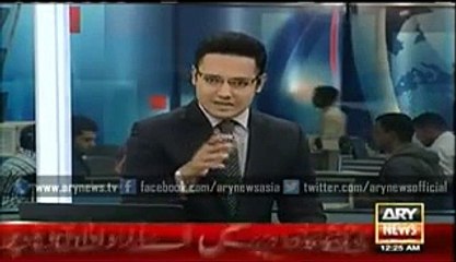 تقریر کے دوران بارک اوبامہ کے پیچھے بیٹھا شخص نسوار لگاتا رہا