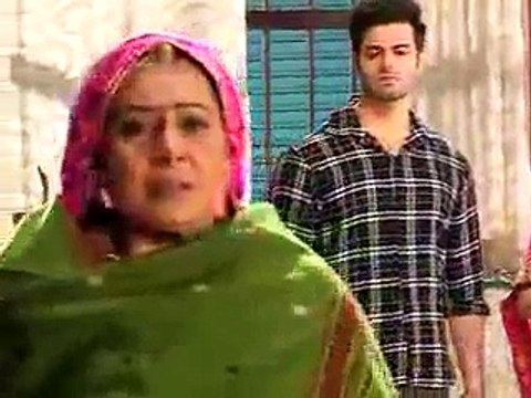 Sandhya ke Kidneper ne di Sooraj ko Sandhya ko Maar ne ki Dhamki 10th December 2015 Diya Aur Baati Hum