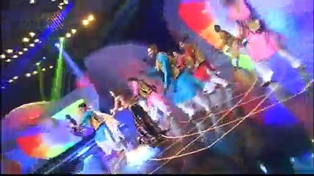 Ayesha Omer dance Performance Lux Style Awards 2015 on Tutti Fruti item song