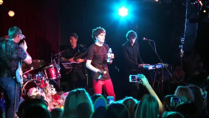 «Любовь настала» А.Бон (Москва, «16 тонн», 6.12.2015) (Lucky Cola)