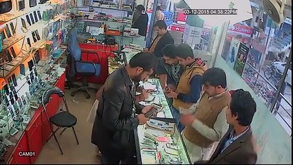 موبائل چور کی دیدہ دلیری چیک کریں