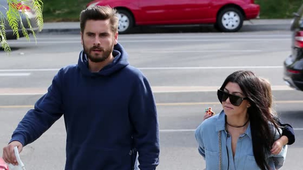 Scott Disick and Kourtney Kardashian Cordially Have Lunch in LA