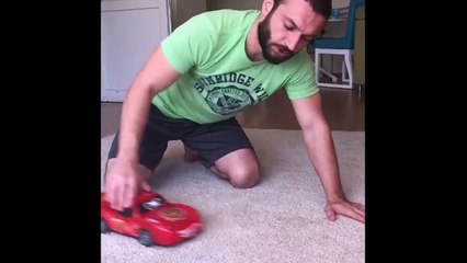 Misafirlikte ayrılan çocuklar-Aykut Elmas Vine'ları