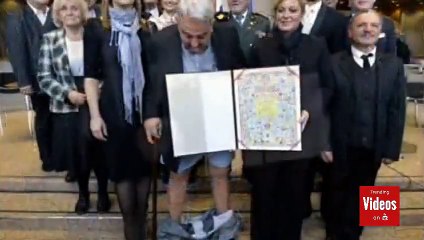 Fotoğraf Çekiminde Hırvat Başkan'ın Pantolonunun Düştü - Akıllı TV Video
