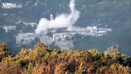 Точными ударами ВКС РФ отправили в ад террористов ИГИЛ: кадры очевидцев