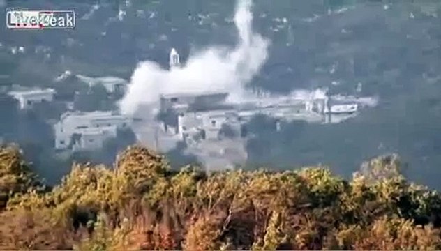 Точными ударами ВКС РФ отправили в ад террористов ИГИЛ: кадры очевидцев