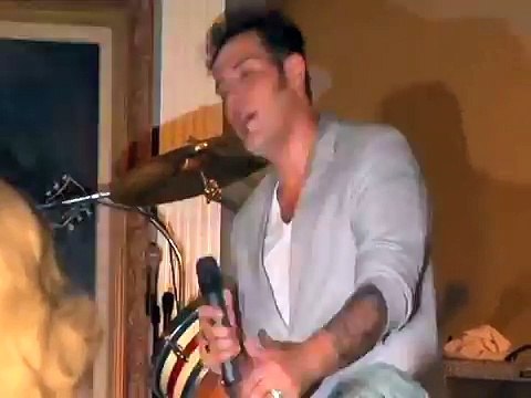 Franz Goovaerts sings Polk Salad Annie at Elvis Week 2013 video