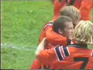 St Johnstone 1 Dundee United 1 (1993/94)