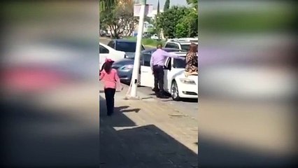 Une femme trompée montre à son mari qui est le boss !