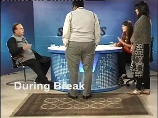 Manzoor Wattoo Leaked Video During Interview Break, Watch What He Is Saying To Female Host