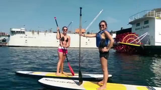 Eşine ''Fotoğrafını Çekiyorum'' Deyip Video Çeken Şakacı Adam