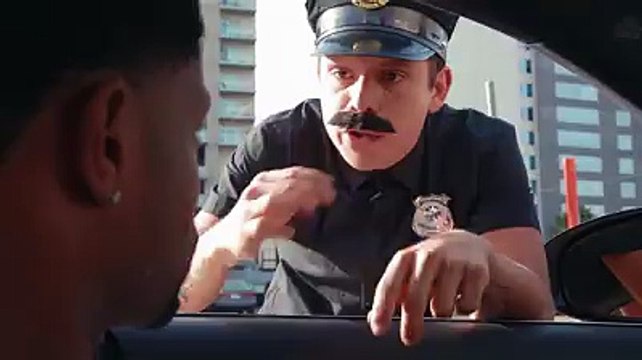 شو الحاكم في أمريكا شعمل لمواطن شي يوقف المخ