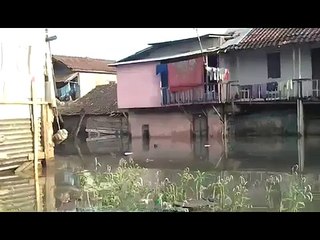 Banjir Sudah Mencapai 120 Meter, Warga Bandung Masih Tinggal di Rumah