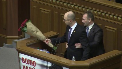 Барна vs Яценюк - детальное видео конфликта в Верховной Раде