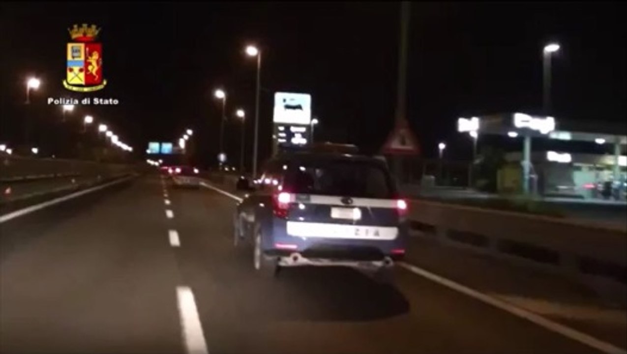 Catania - droga e furti ai danni di anziani e camionisti: 26 arresti