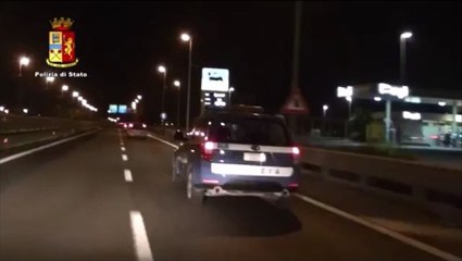 Catania - droga e furti ai danni di anziani e camionisti: 26 arresti