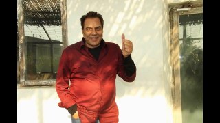 Dharmendra celebrates 80th birthday with cake cutting along with the media