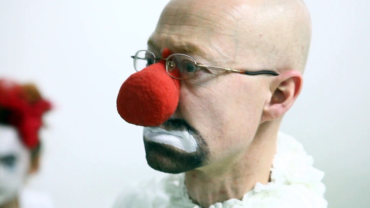 ролик этот снег...