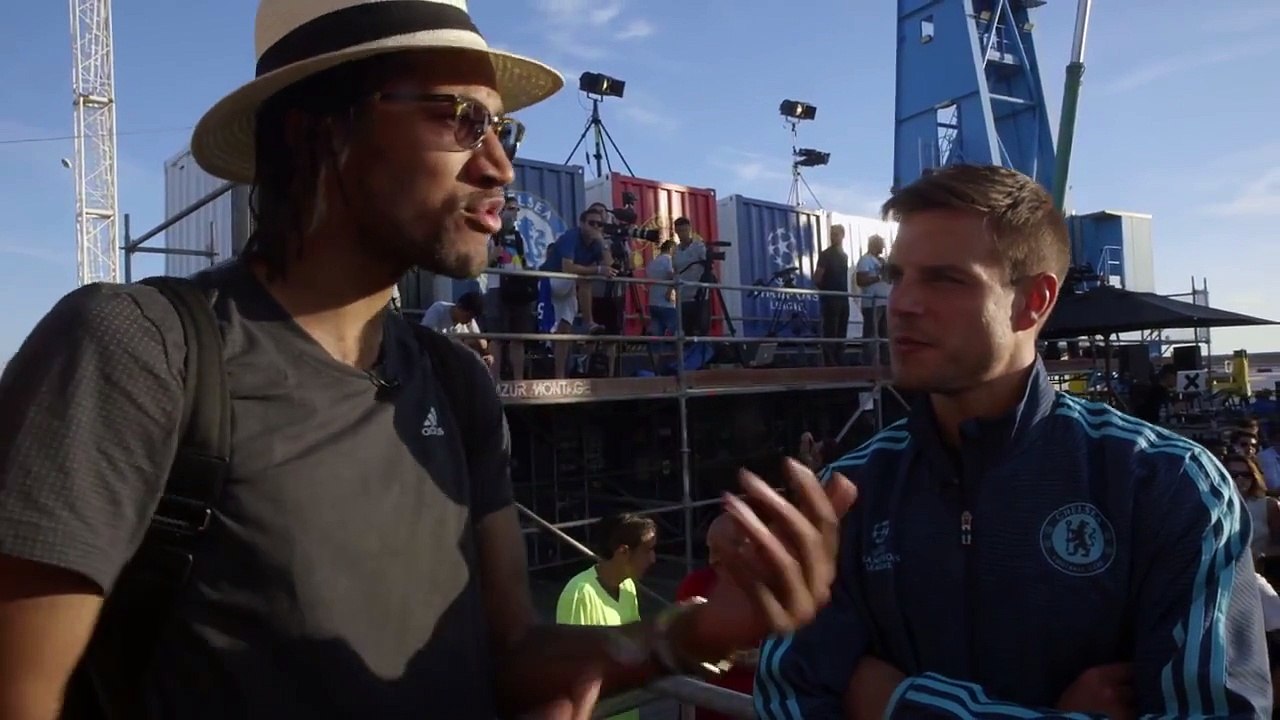 Amazing Street Football ft Montolivo, Mexes, Arbeloa and Sean Garnier | #BeTheDifference