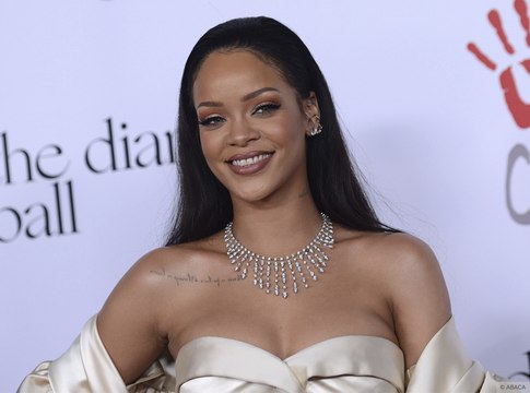 Exclu vidéo : Rihanna : Reine du tapis rouge pour son Diamond Ball !