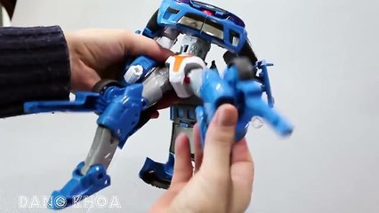 Đồ chơi ô tô biến hình thành siêu nhân robot rất lợi hại