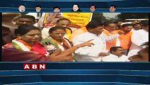 Running Commentary : Opposition Parties Protest against TRS Government Farmer Suicides