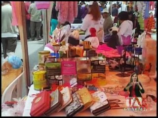 Más de 60 emprendimientos formaron parte de feria de integración