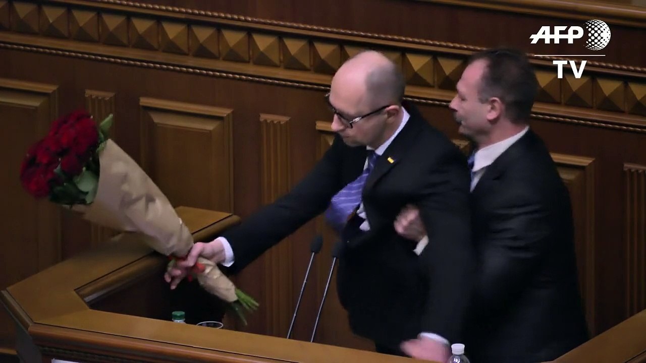 Wüste Schlägerei im ukrainischen Parlament