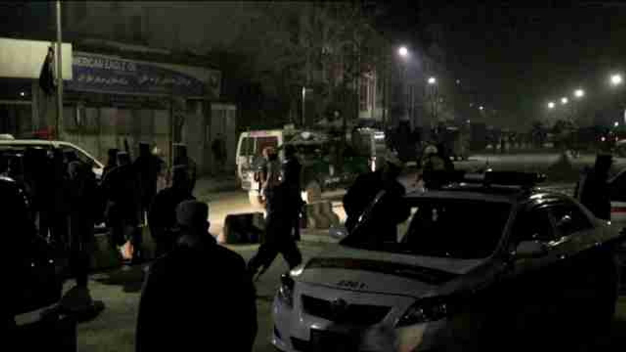 Un policía español muere en el ataque junto a la embajada española en Kabul