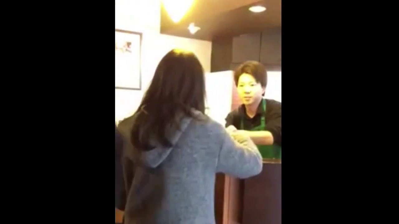 【池沼】カフェに現れたキチガイクレーマー【知障】