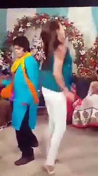 پاکستان میں ہونے والے مارننگ شو کا حال دیکھیں ۔ مرد حضرات تو صبح کو گھروں سے اپنے کاموں پر نکل جاتے ہیں ۔ اور یہ مارننگ شو والے پاکستان کی خواتین کس طرح سے بے حیائی پھیلا رہے ہیں