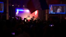 Les militants FN souhaitent un joyeux anniversaire à Marion Maréchal Le Pen
