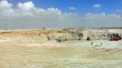 لوادر الحفر فى مواقع قناة السويس الجديدة أكتوبر2014