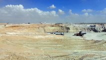 اللوادر والحفارات فى مواقع الحفر بقناة السويس الجديدة أكتوبر2014