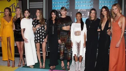 Eine Kritikerin bezeichnet Taylor Swift als "Nazi Barbie"