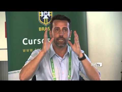 Edu Gaspar participa do Curso Licença PRO, na Granja Comary