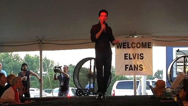 Dean Z sings 'Mess O Blues' Elvis Week