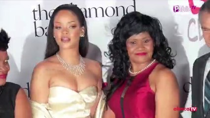 Exclu vidéo : Rihanna : Reine du tapis rouge pour son Diamond Ball !