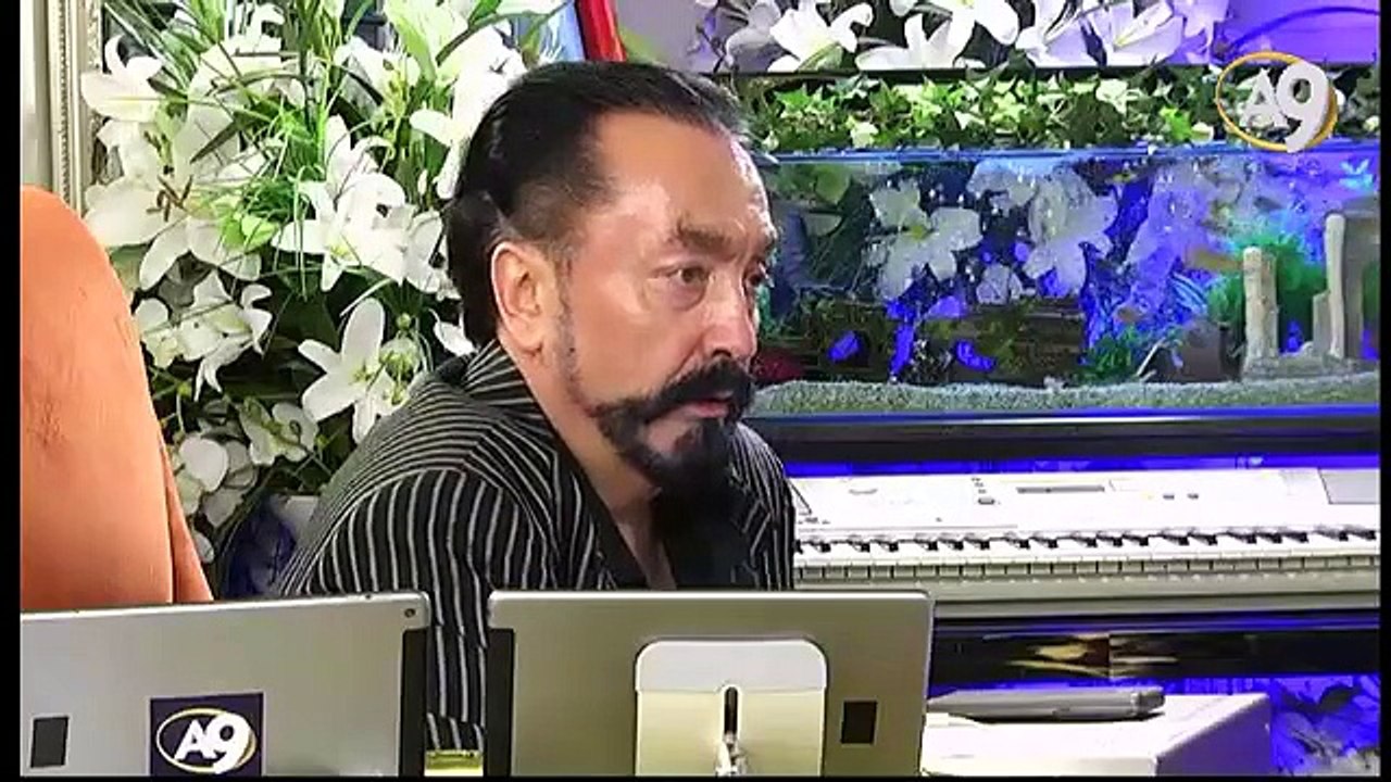 Yaratılışa tesadüf demek bilimsel olurken, yaratan var diyene bilimsel değil demek doğru olmaz.