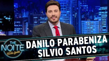 Danilo e elenco parabenizam Silvio Santos