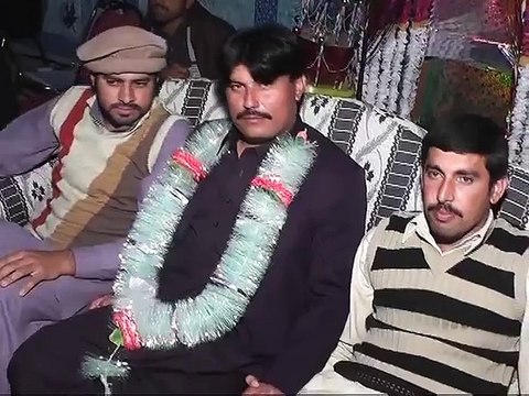 Beautiful Desi Girl Dance-Mujra In A Wedding Party -Leaked Video
