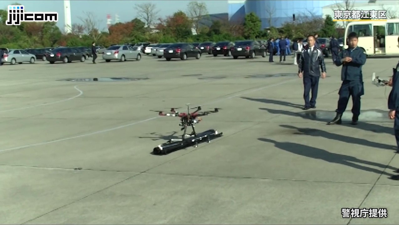 Les drones de la police de Tokyo prennent en chasse d'autres drones