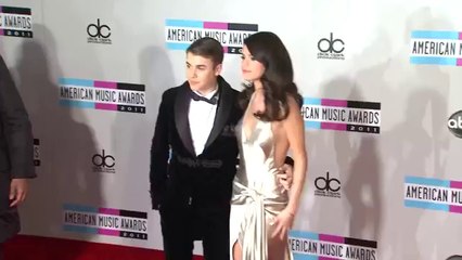 Justin Bieber Reacts To Selena Gomez Make Out With Niall Horan In Public