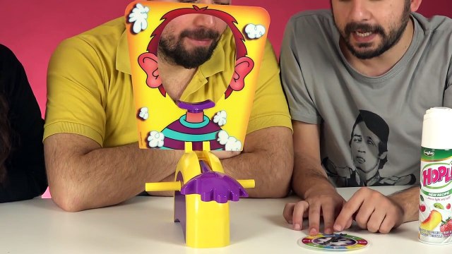 Surata Krem Şanti Vurma Cezalı Kelime Yarışması