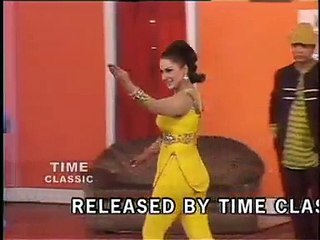 Bude Waare v ishq Pia Karna aen - Nargis Hot Mujra