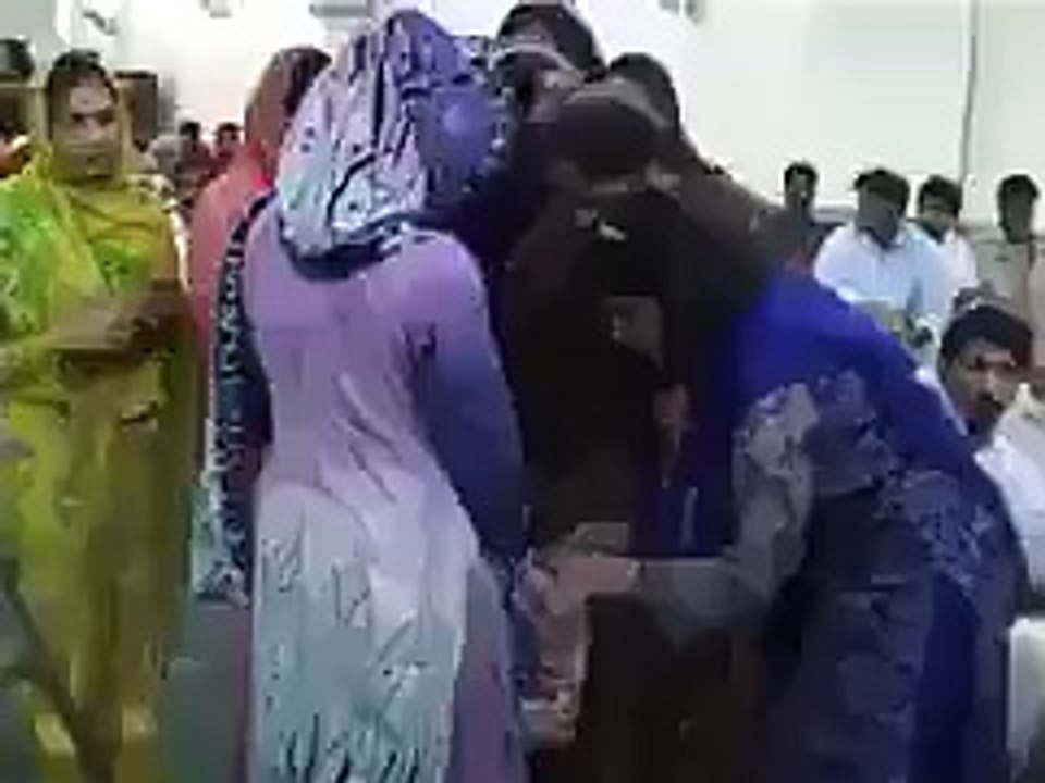 girls attack pti persons