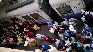 See how women get into Mumbai local train @ Dadar Station Mumbai India